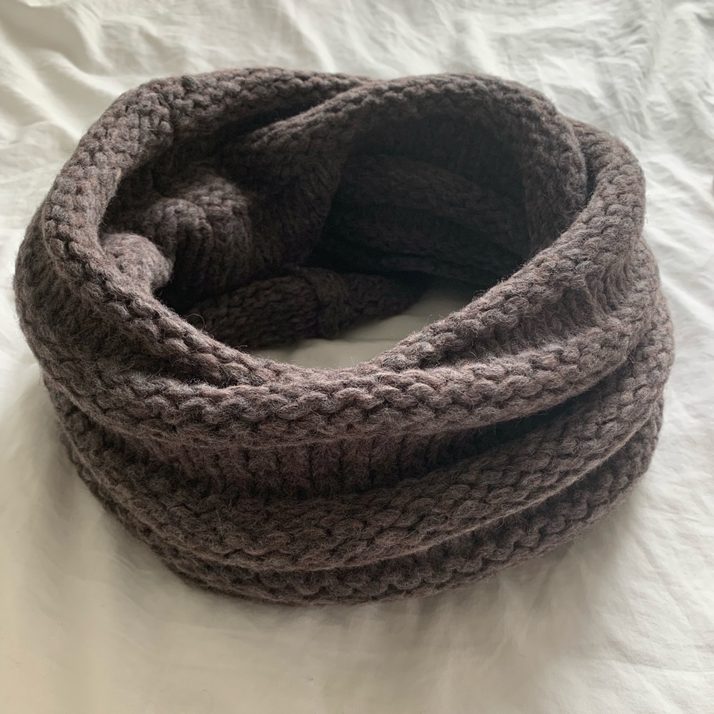 Vintage brown accordion tube scarf
